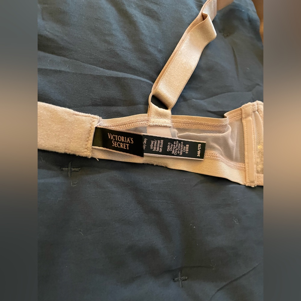 Victoria's Secret very sexy line sheet bra 34B - Picture 11 of 16